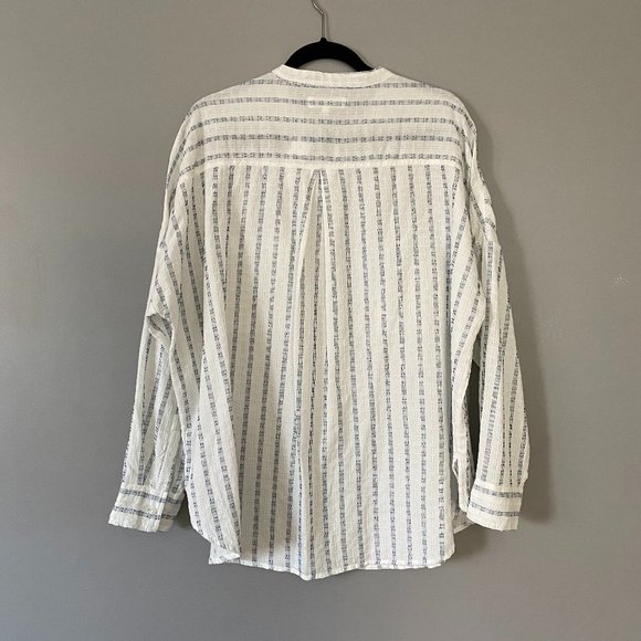 NWT Lou & Grey Button-up Top with Flat Collar - Picture 3 of 8